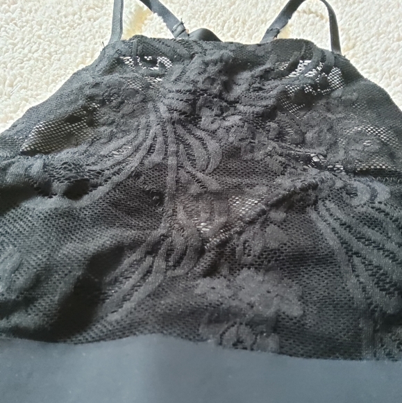 Urban Outfitters Lace Bra NWOT - Small - Picture 9 of 10